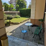Vista Apartment *